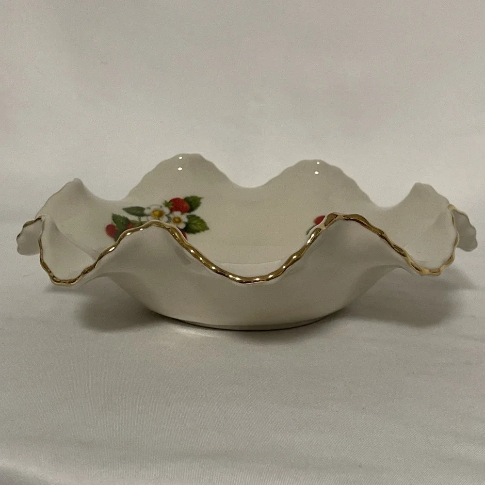 Vintage Strawberry Design Dixon Art Studio 22kt Gold Rimmed Candy Trinket Dish